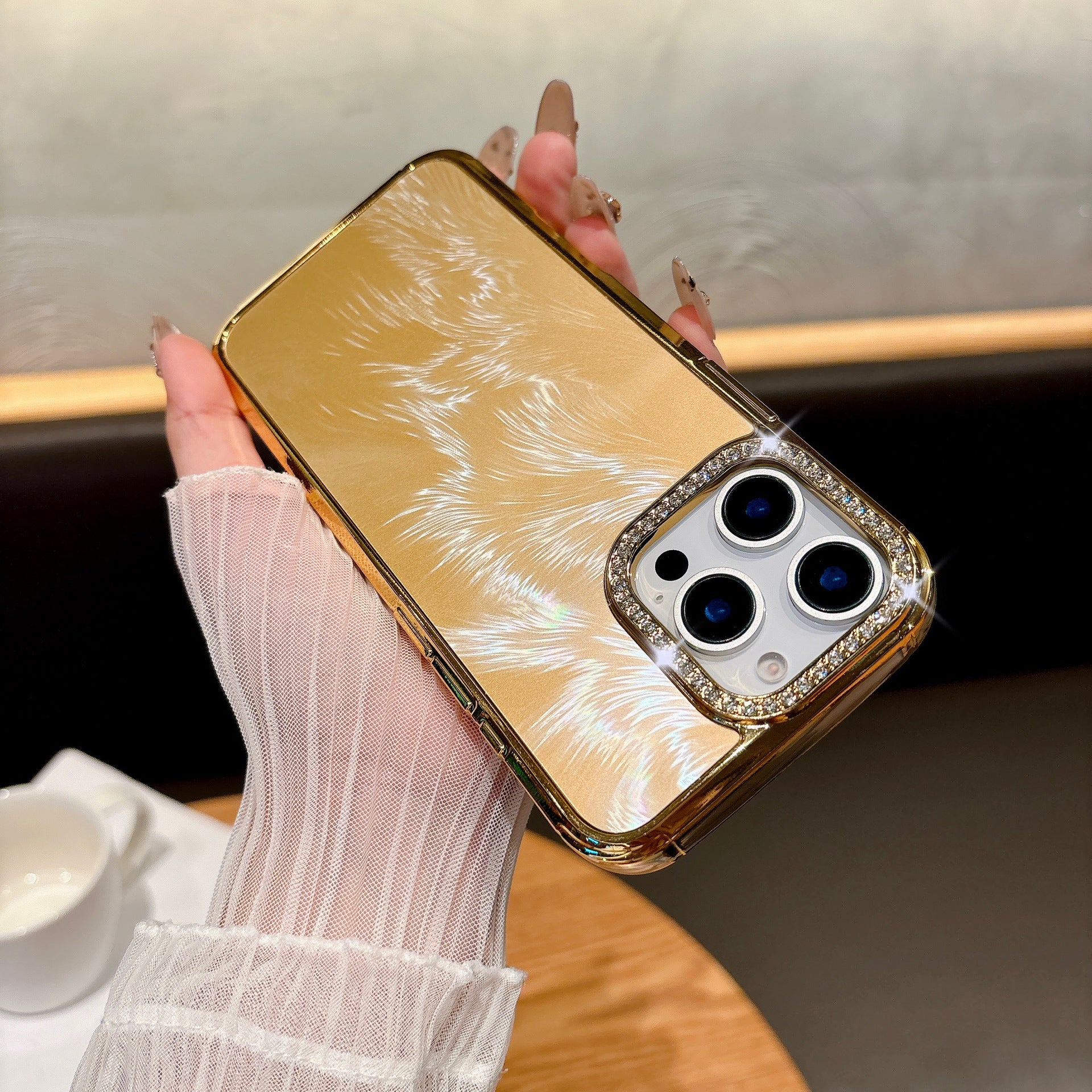 iPhone - Feather Gauze Shell Case